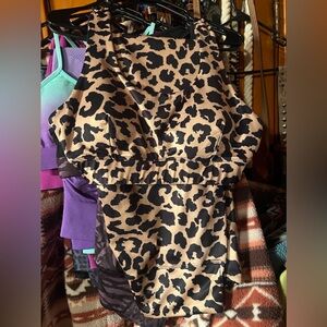 Large/XL workout SETS! New never worn!